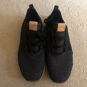 New Balance light weight running shoes